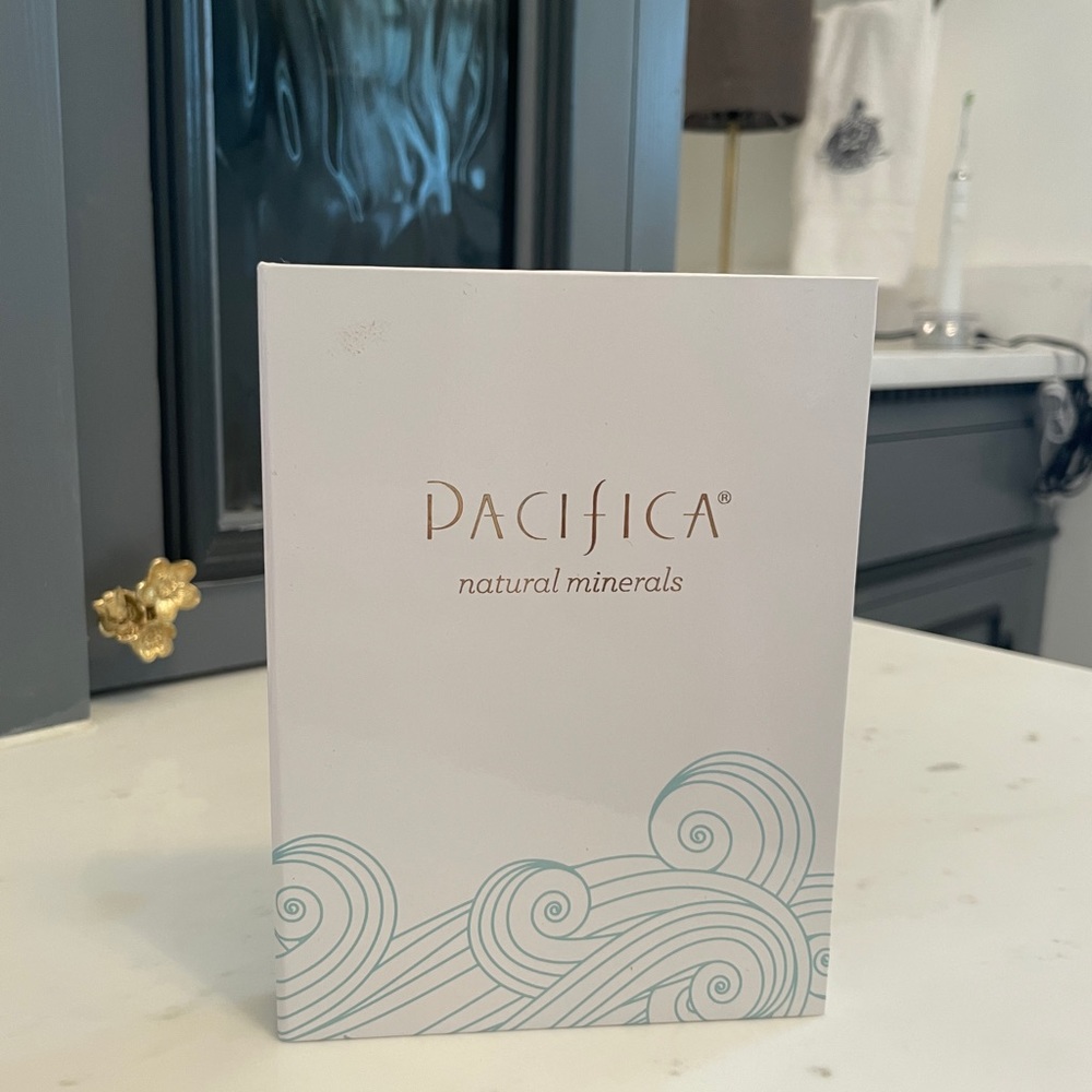 New Pacifica makeup pallet